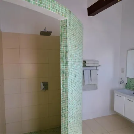 بيت للعطل Stylish And Characterful Townhouse Views Ac *